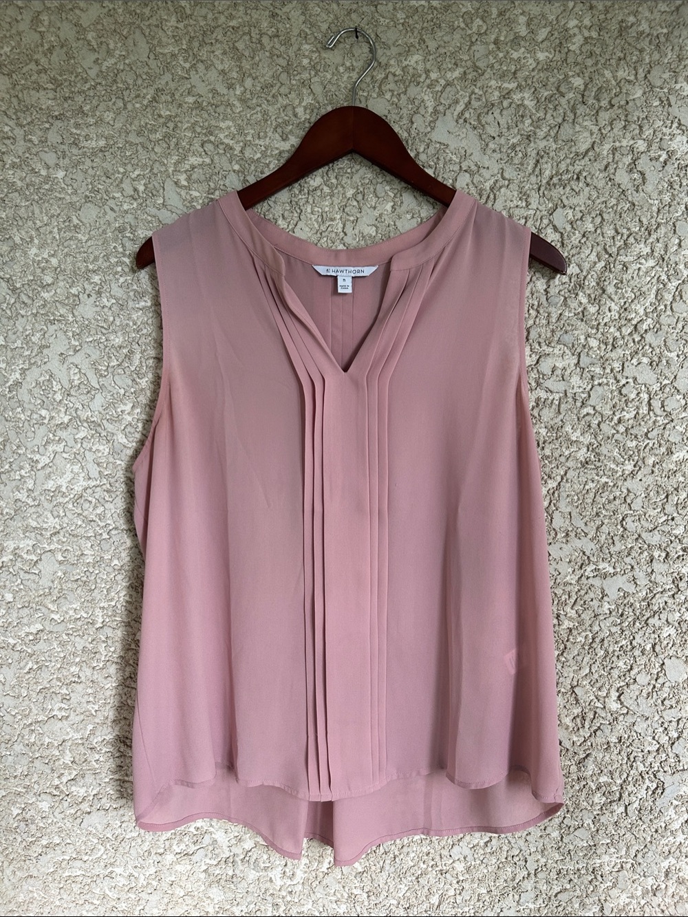 41 Hawthorn Mauve Pleated V-Neck Sleeveless Camisole